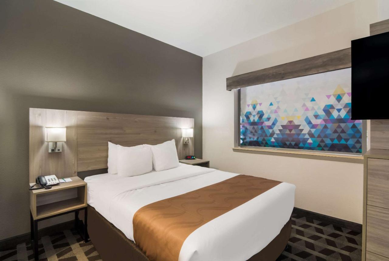 Quality & Hotel